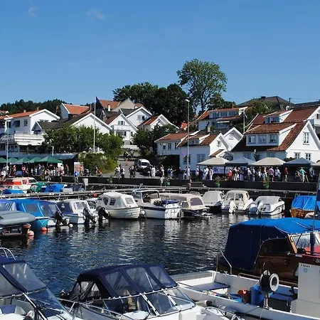 Reenskaug Hotel 3*