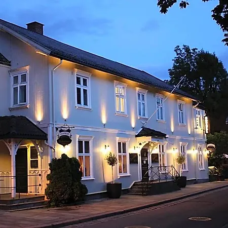 Hotel Reenskaug 3*
