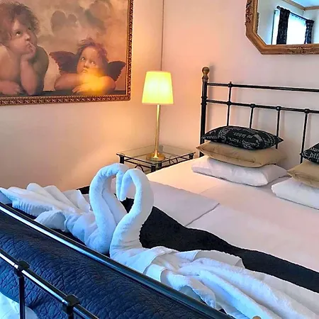 Reenskaug Hotel