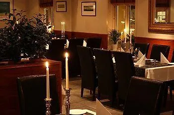Hotell Reenskaug 3*
