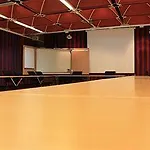 Hotel Reenskaug 3*